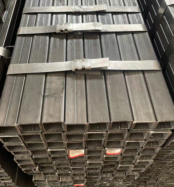 大连工业用梯子 镀锌管焊接梯子 铁梯子方管梯